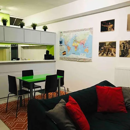 Acropolis Penthouse With 50mbps Wifi