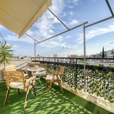 Acropolis Penthouse With 50mbps Wifi Apartment