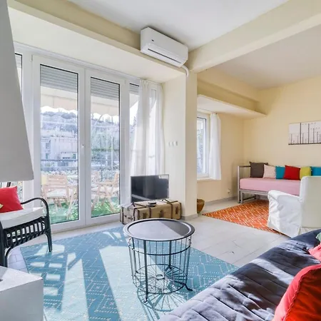 Acropolis Penthouse With 50mbps Wifi *