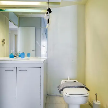 Acropolis Penthouse With 50mbps Wifi Apartment *
